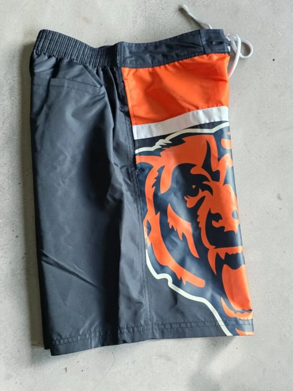 NWT G-III SPORTS Carl Banks Navy Chicago Bears Sea Wind Swim Trunks